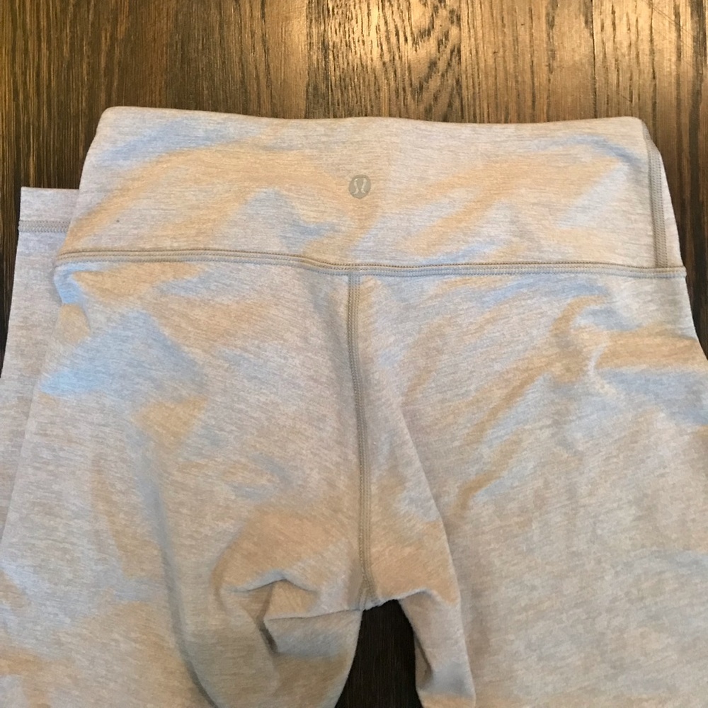 Heather gray lululemon cropped leggings